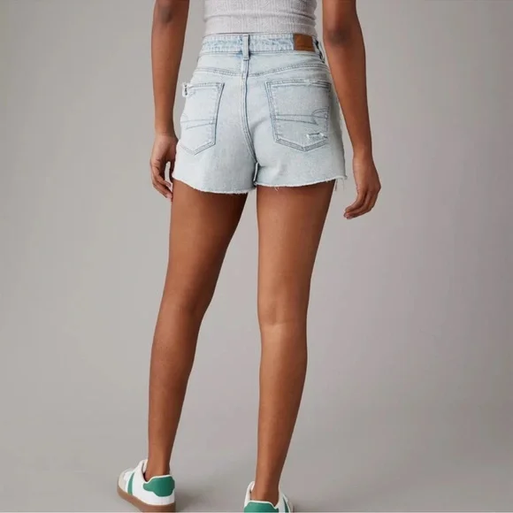 American Eagle Strigid Denim Mom Short Distressed Womens 4 Blue - Picture 3 of 9